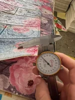 Самоклеящаяся 3D панель Розовые розы на голубом фоне 70×77 см - декоративная панель для стен, винтажный декор — изображение 5